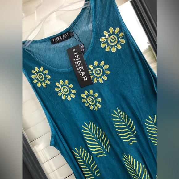 NWT🌸INGEAR🌸 flower printed maxi dress - Picture 2 of 8